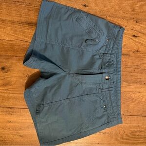 Women’s Title Nine Big B Teal Outdoor Shorts size 6